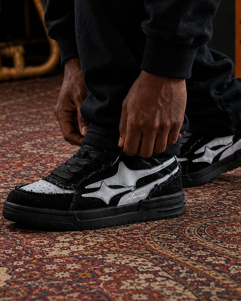 Lacing up the Broken Black