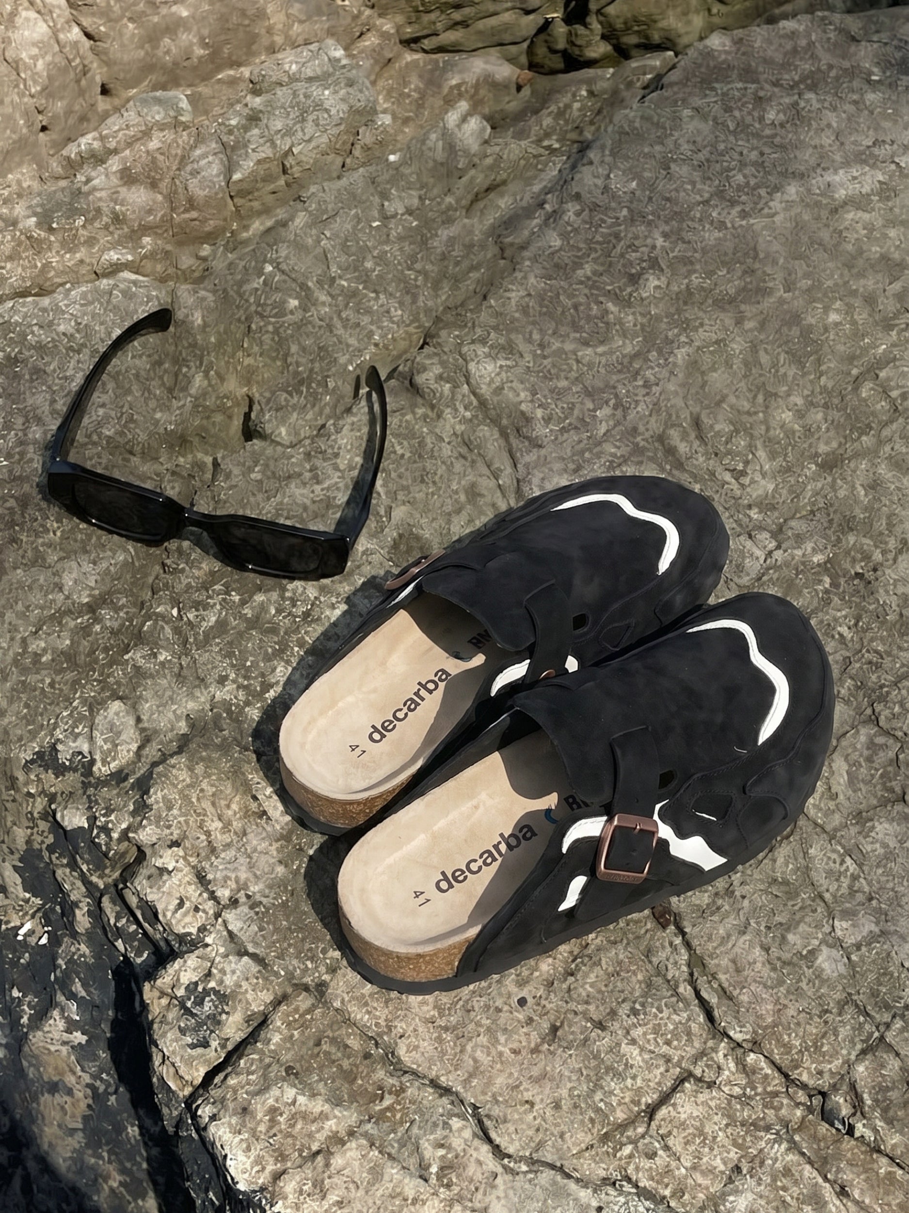 DCRB Wavey Clogs - Black