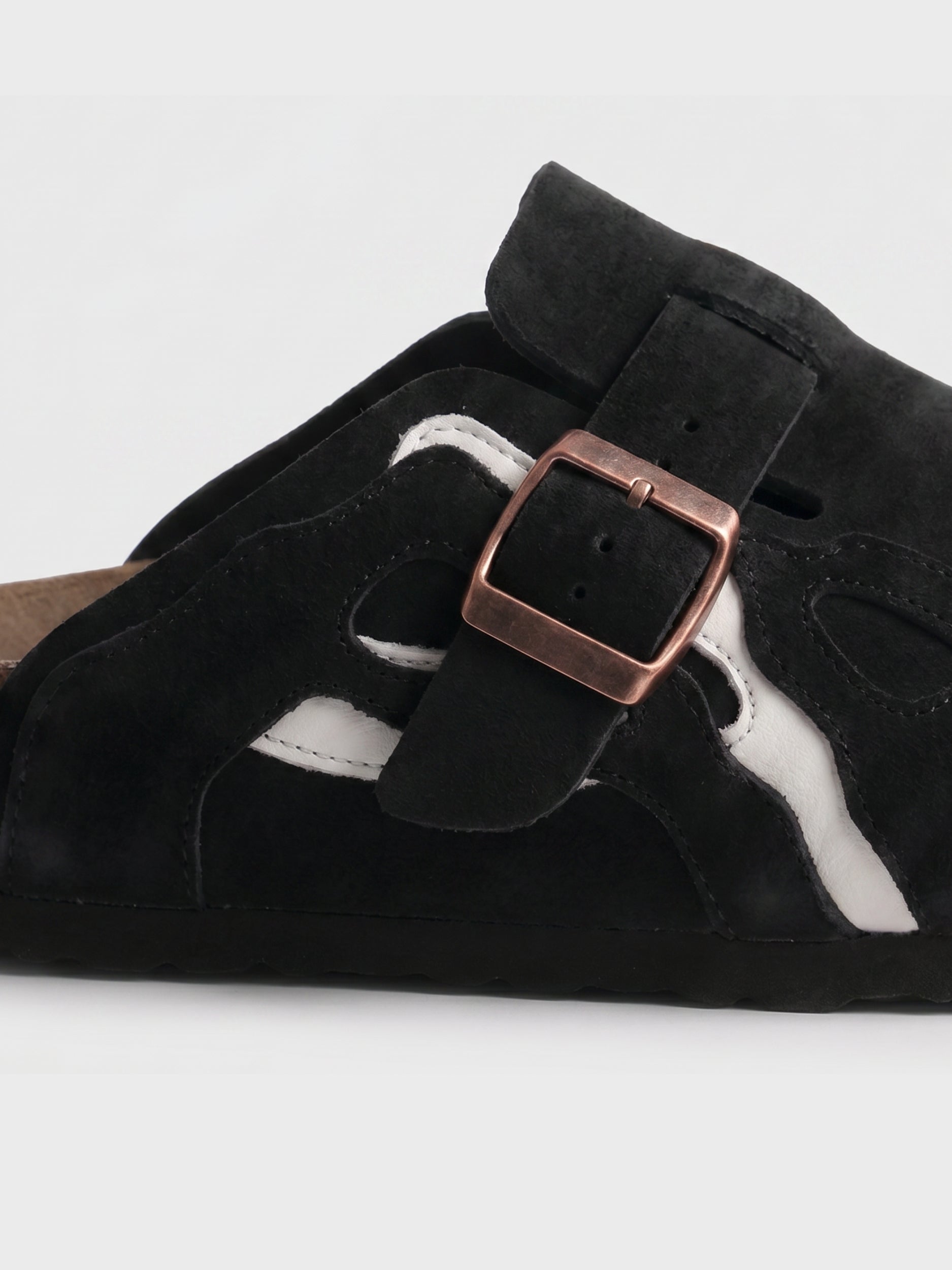 DCRB Wavey Clogs - Black