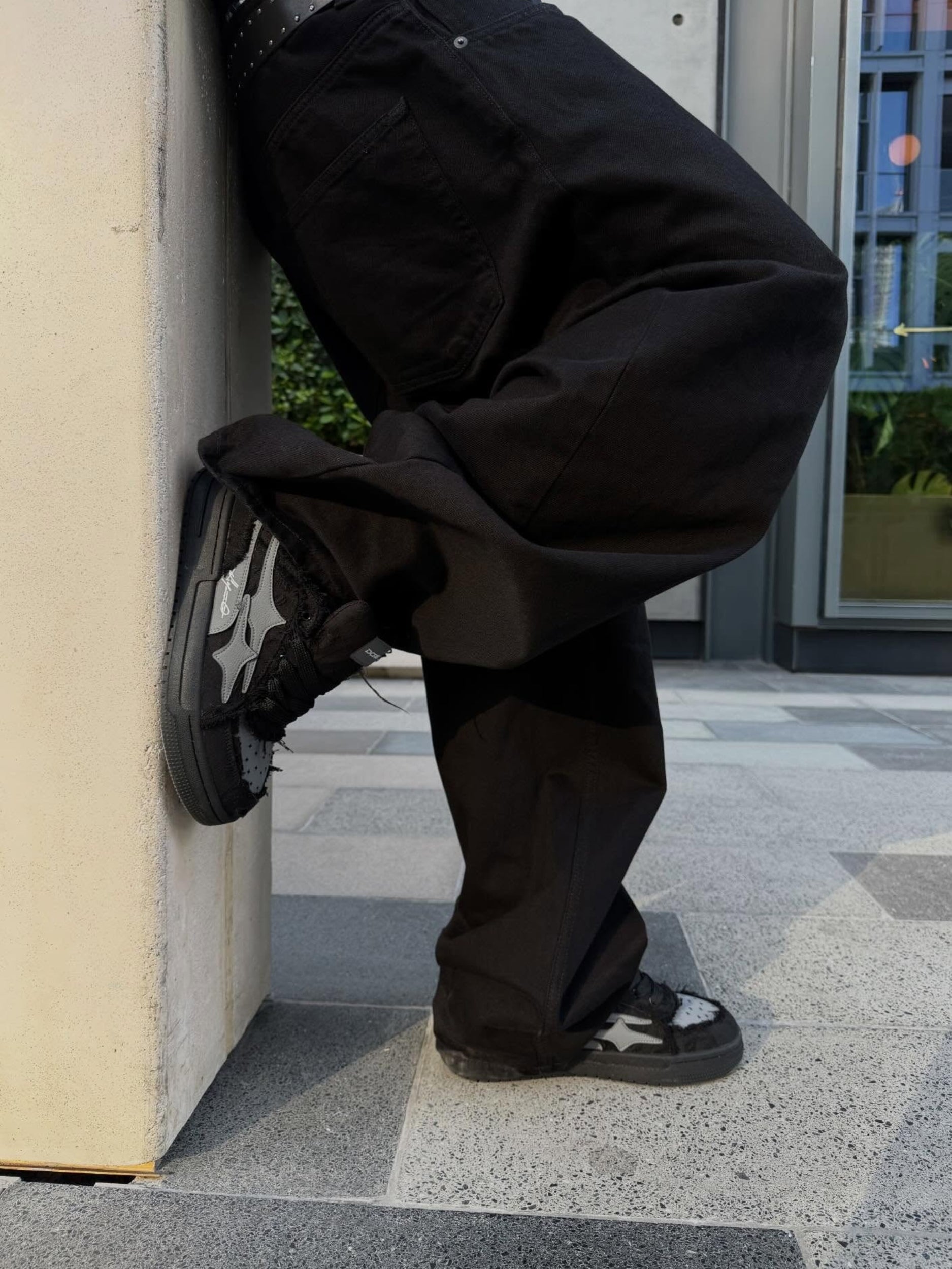 DCRB Broken Black Sneakers