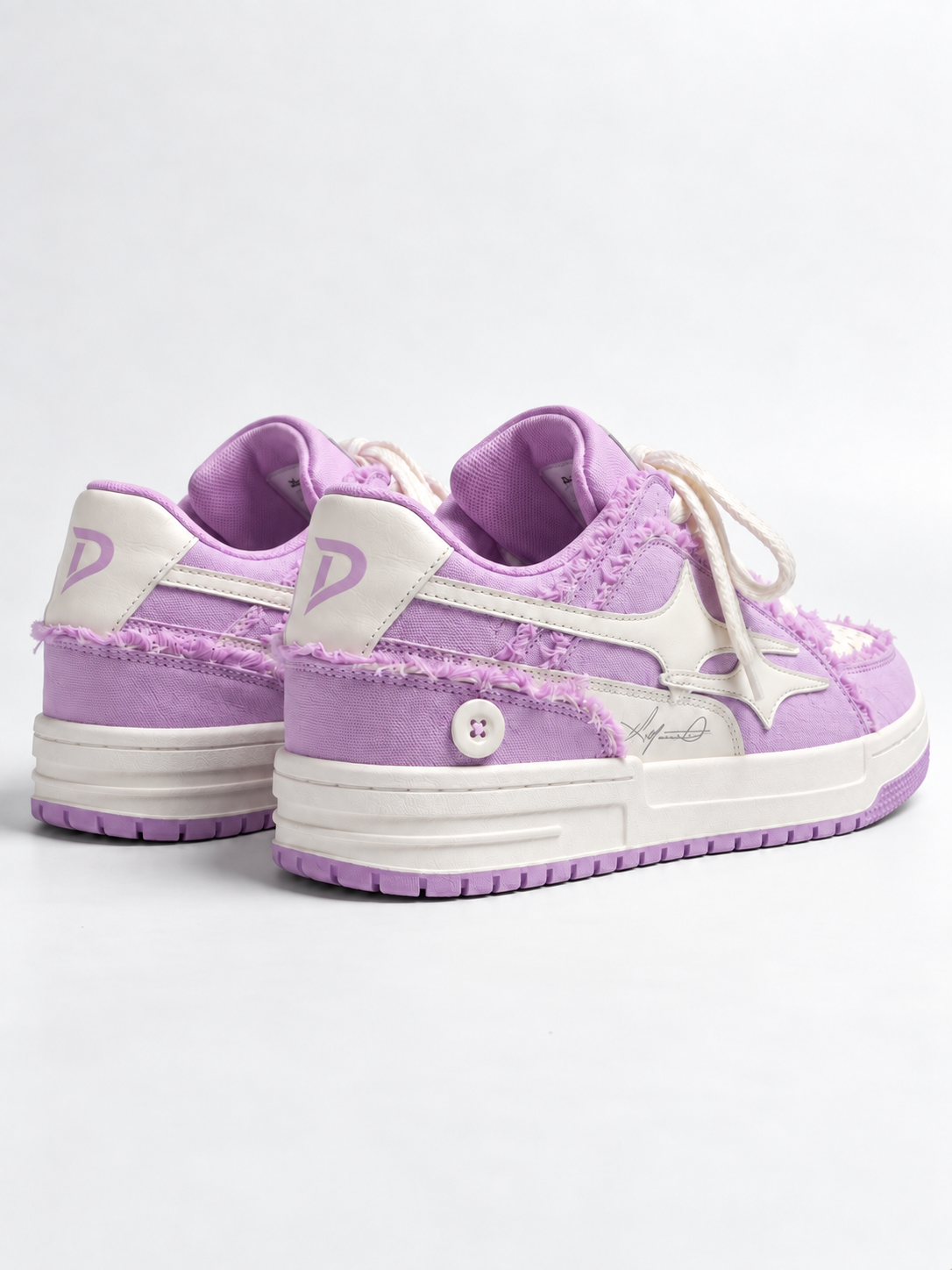 DCRB Distressed Lavendel Sneakers